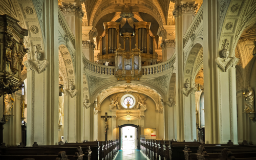 品牌營銷的(de)藝術(shù)特征